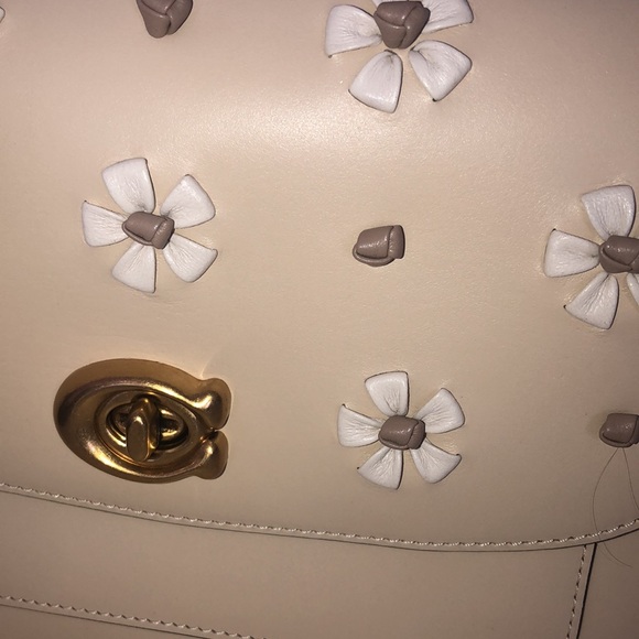 Coach Handbag! New! Absolutely Gorgeous! - Picture 2 of 15